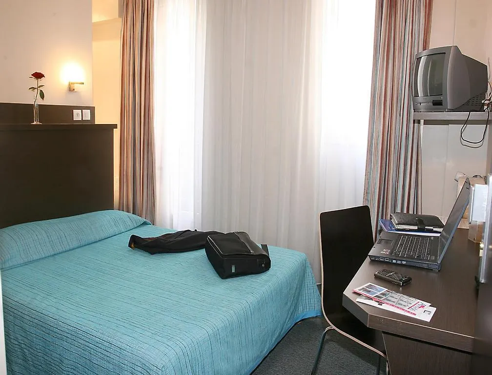 Hotel Amarys Simart Paris