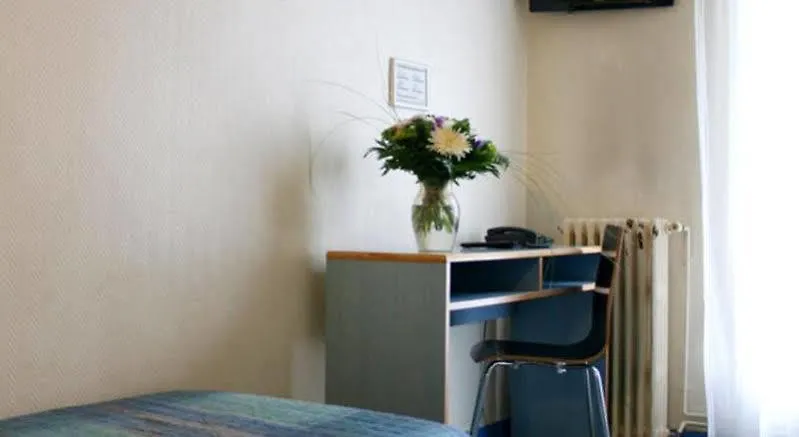 Hotel Amarys Simart Paris 0*,