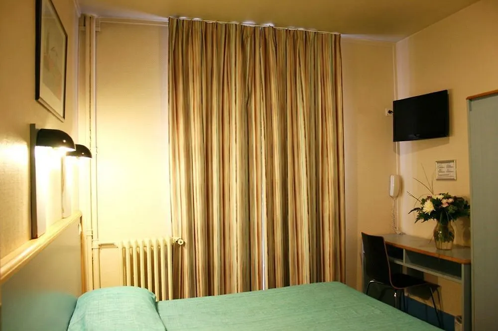Hotel Amarys Simart Paris