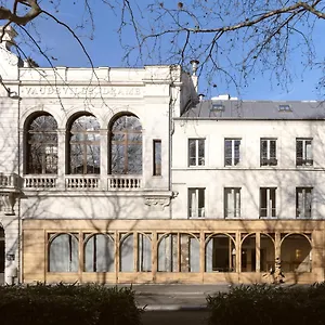 4* Hotel Elysee Montmartre